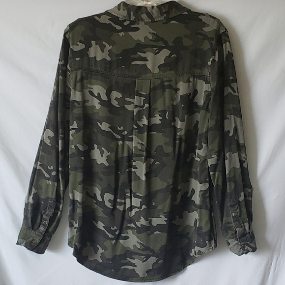 Green and Gray Camouflage Button Down Shirt - Picture 3 of 4